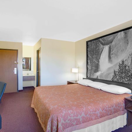 Super 8 By Wyndham West Yellowstone Exterior foto